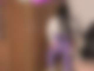 gigithunderfox's Live Sex Cam Show