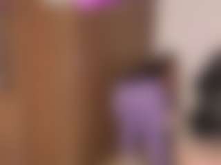 gigithunderfox's Live Sex Cam Show