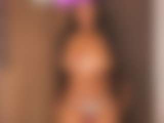 gigithunderfox's Live Sex Cam Show