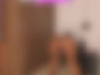 gigithunderfox's Live Sex Cam Show