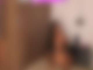 gigithunderfox's Live Sex Cam Show