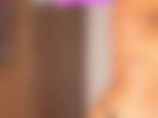 gigithunderfox's Live Sex Cam Show