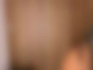 gigithunderfox's Live Sex Cam Show