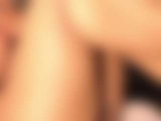 gigithunderfox's Live Sex Cam Show