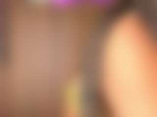 gigithunderfox's Live Sex Cam Show