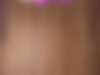 gigithunderfox's Live Sex Cam Show