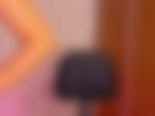 Live cam show with alaina-saint - Gamer Latina on Milfs Live | colombia