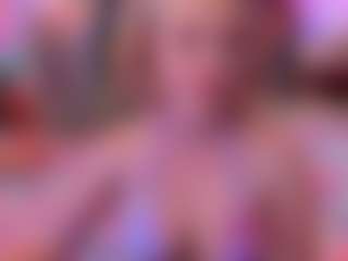 AriaNina MILF webcam performer live streaming