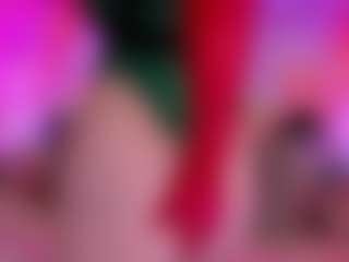 Spettacolo in cam dal vivo con AriaNina - Bedroom su Camsoda