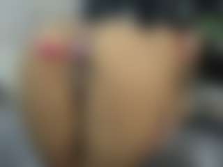 Live cam show with cute mia - Colombia Young Adult on Chatstar