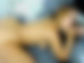 Live cam show with cute mia - Colombia on Camsoda