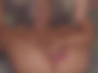 Live cam show with vickysecret - Athletic Lush on Soda Cam