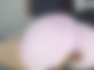 Live cam show with Emmily - Middle Aged on Camiplay Live