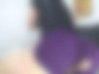 Live cam show with Emmily - Ass Bouncing on Dolls Live
