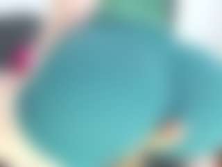 Live cam show with Emmily - Fingers on AdultVida.com
