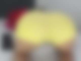 Live cam show with Emmily - Butt Plug on Instabang