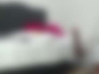 Live cam show with Emmily - Brown Eyes Teen (18+) on xfollow cams