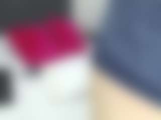 Live cam show with Emmily - Bedroom on SquirtSoMuch