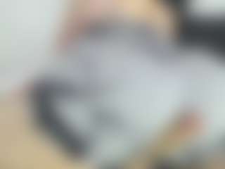 Live cam show with Emmily - Butt Plug on Camsoda