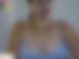 Live cam show with Erika Rika - BBW Middle Aged on Hubzter Live