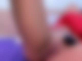 Live cam show with LUNALEEE - Public on Camsoda