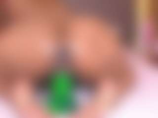 violeta-evanz MILF webcam performer live streaming