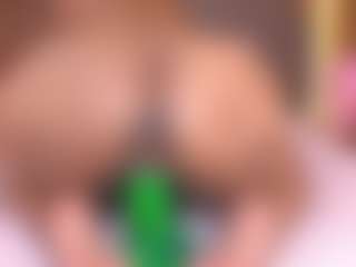 violeta-evanz MILF webcam performer live streaming