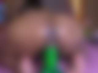 violeta-evanz MILF webcam performer live streaming