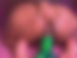 violeta-evanz MILF webcam performer live streaming