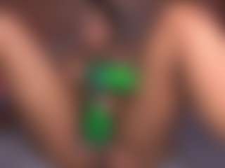violeta-evanz MILF webcam performer live streaming