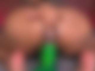 violeta-evanz MILF webcam performer live streaming
