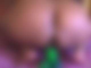 violeta-evanz MILF webcam performer live streaming