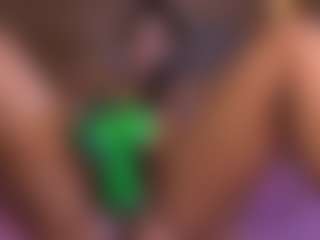 violeta-evanz MILF webcam performer live streaming