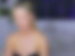 Live cam show with miabeex - Petite on CamSodaAdn