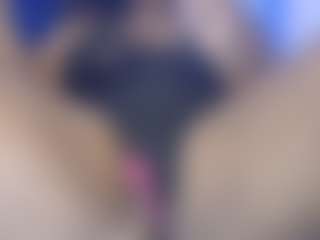 Live cam show with sharom-romsth - Mature on LiveSexCams6