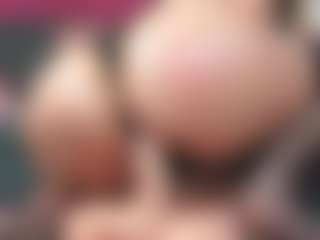 Live cam show with CiaraRider - Spank MILF on CSO-WL