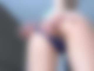 Live cam show with Sweet Sofie - Small Tits on Camsoda