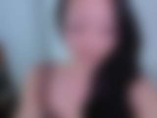Live cam show with Sweet Sofie - Shaved Pussy on Camsoda
