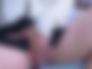 Live cam show with Sweet Sofie - Fingers on Strip Flash - Live Sex Shows