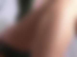 Live cam show with Sweet Sofie - Athletic Tease on ObeyMaria