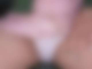 Live cam show with Sweet Sofie - Lovense Small Tits on Milf Play