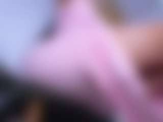 Live cam show with Sweet Sofie - Athletic Blowjob on chickslive.net