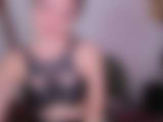 Live cam show with Sweet Sofie - Athletic on TeamSkeetLive