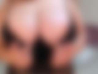 yummy's Live Sex Cam Show