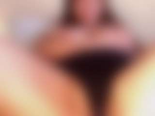 Live cam show with yummy - Shaved Pussy on SpankPalCams