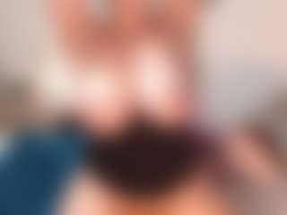 yummy's Live Sex Cam Show