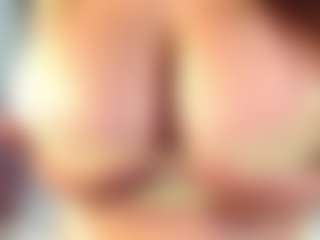 yummy's Live Sex Cam Show