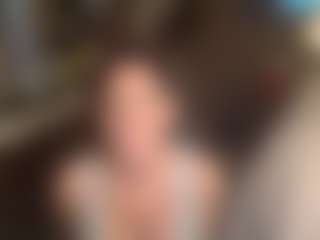 Live cam show with hotyogababe - Brown Hair on chickslive.net