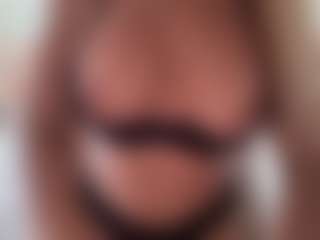 candy-sam28's Live Sex Cam Show