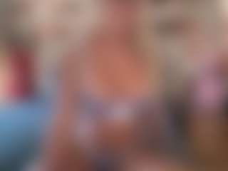 candy-sam28's Live Sex Cam Show